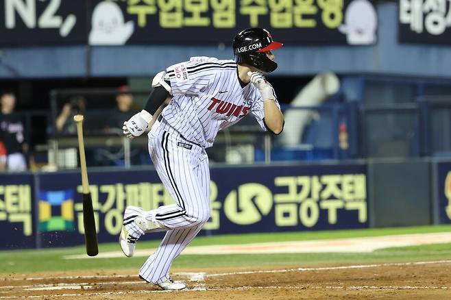 ▲ 가을야구를 앞두고 홍창기는 서서히 컨디션을 끌어올리는 프로세스를 수행할 예정이다 ⓒLG트윈스