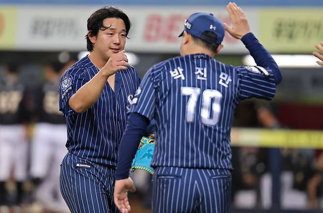 삼성 라이온즈 양창섭이 14일 대구 삼성라이온즈파크에서 열린 2025 신한 SOL Bank KBO리그 KT 위즈와 홈경기에 팀의 두 번째 투수로 구원 등판, 6⅔이닝 무피안타 1사구 5탈삼진 무실점을 기록하고 승리투수가 됐다. 삼성 라이온즈