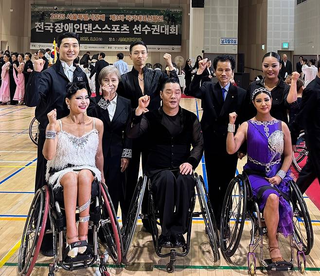 울주군청 장애인댄스스포츠팀, 전국대회서 금4·은1 획득 [울주군 제공.재판매 및 DB 금지]