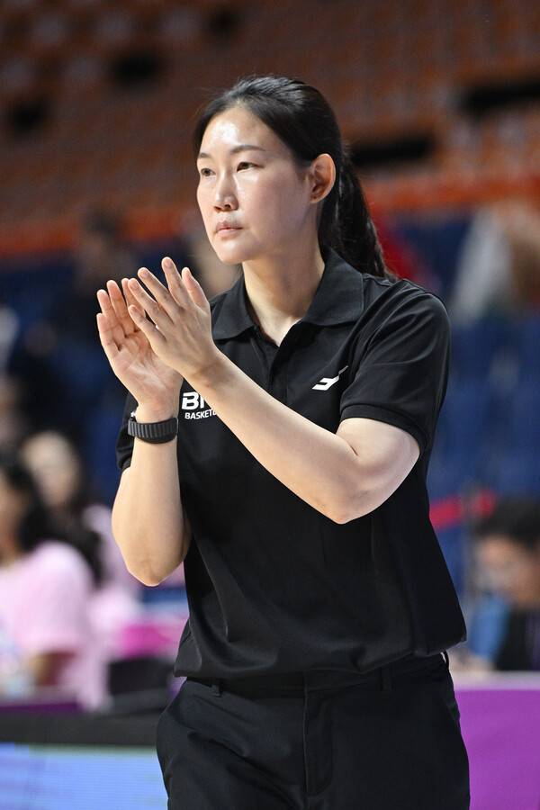 BNK 박정은 감독. 사진 | WKBL