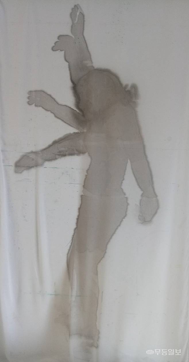 정정엽作 '몸짓5-손짓'