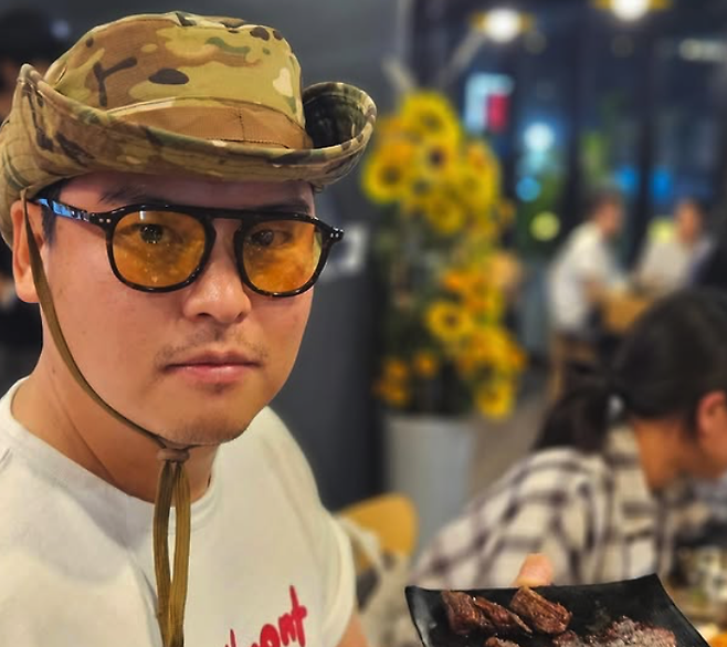 이장우는 배우 활동 외에도 대식가 이미지를 살려 우동과 순댓국밥집을 운영하며 요식업 CEO로서 영역을 확장 중이다. 이장우 인스타그램