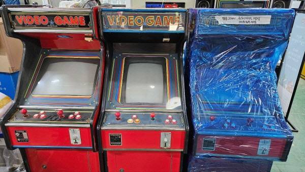 80년대 오락실 레트로 게임기들! 이제는 거의 찾아볼 수 없는 제품들이다