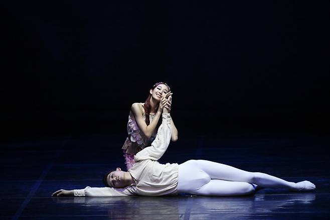 올해로 창작 25주년을 맞이하는 창작 발레 인어공주의 한 장면. 김선희 교수 제공