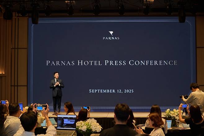 9월 12일 진행한 기자간담회에서 발표를 하고 있는 여인창 파르나스호텔 대표이사 / 사진=파르나스호텔