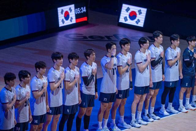 경기 전 도열한 한국 대표팀./Volleyballworld