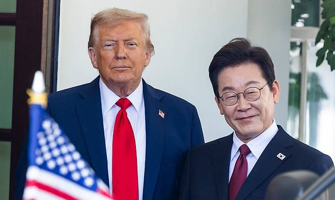 이재명 대통령(오른쪽)과 도널드 트럼프 미국 대통령. EPA연합뉴스