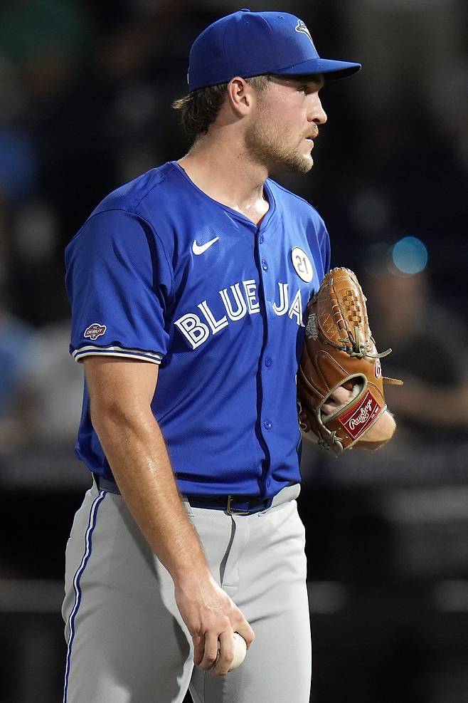 트레이 예서비지가 16일 미국 플로리다주 탬파의 조지 M. 스타인브레너필드에서 열린 탬파베이 레이스와 2025 MLB 정규리그 원정 경기에 선발 등판해 공을 던질 준비를 하고 있다. 탬파 | AP연합뉴스