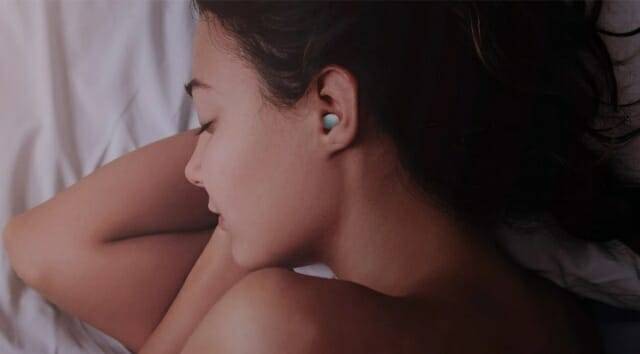 솜니버즈는 폼 이어팁을 사용해 편안함 착용감을 제공하고 수면 중 소음을 차단해 준다. (출처=솜니)