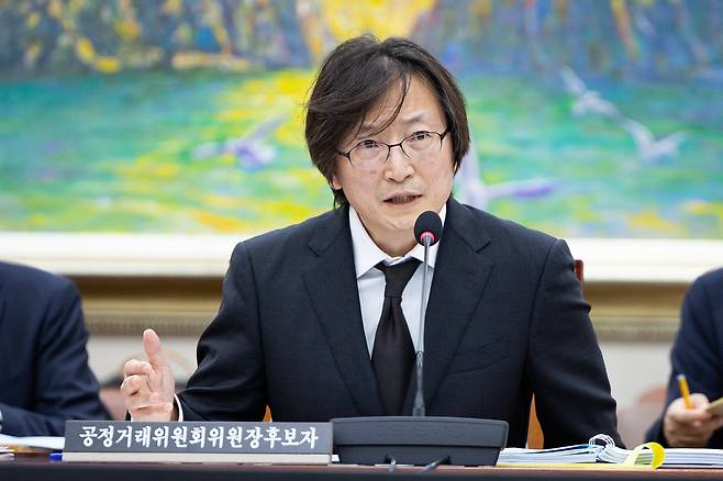 주병기 공정거래위원장 후보자가 5일 서울 여의도 국회에서 열린 인사청문회에 출석해 의원 질의에 답하고 있다. /뉴스1