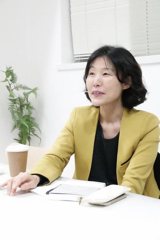 강지나 교사