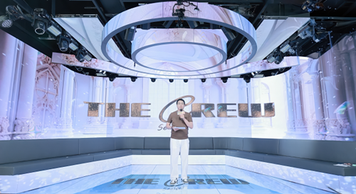 프로야구 선수 출신 방송인 강병규가 인터넷 방송 플랫폼 팬더티비에서 엑셀방송 진행자로 변신하며 새로운 도전을 시작했다.