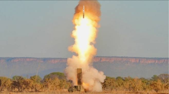 2025년 7월 호주 타즈마니아에서 미 육군이 최초의 타이푼 실사격 훈련을 실시하는 모습. 미 육군 홈페이지(US ARMY)