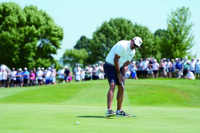 필 미컬슨은 제로 토크 퍼터를 잠시 사용하다 예전의 L자형 퍼터로 되돌아왔다. Getty Images