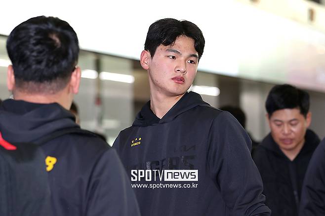 ▲ 팔꿈치 수술을 받은 조대현은 최대한 빨리 병역을 해결하는 방법을 택했다 ⓒ곽혜미 기자