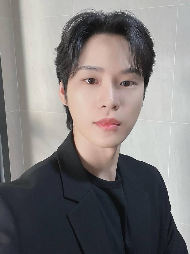 ▲ 출처|윤지온 인스타그램