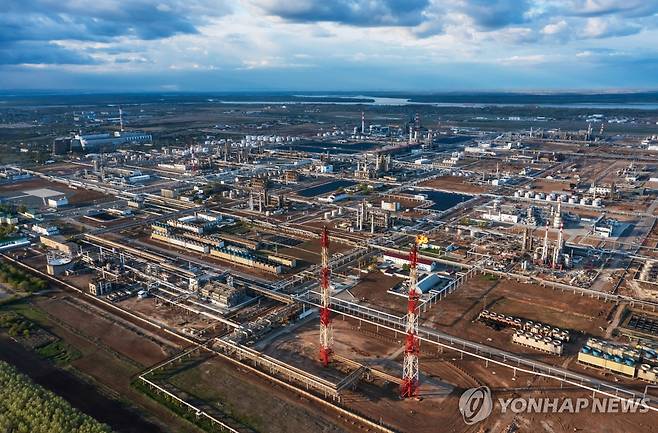 2022년 촬영된 러시아 볼고그라드 소재 루코일 정유소 [로이터 연합뉴스 자료사진. 재판매 및 DB 금지]
