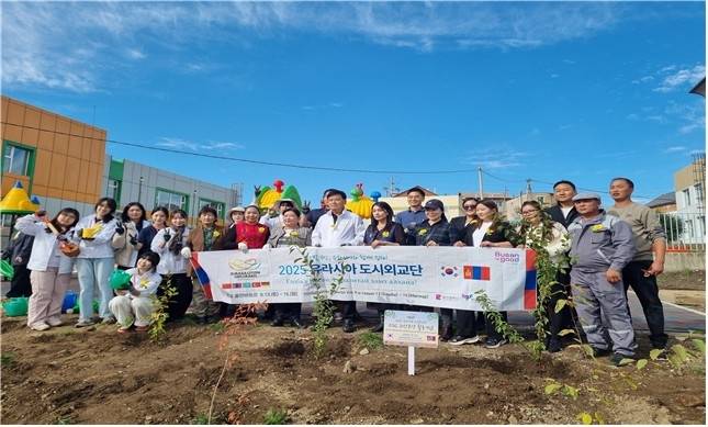 부산시 유라시아 도시외교단, 울란바토르로서 교육분야 교류 [부산시의회 제공]