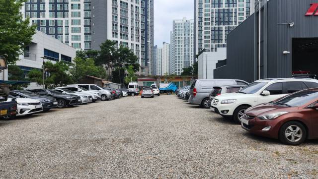 물금읍 행정복지센터 별관이 건립되는 주차장 전경. 양산시 제공