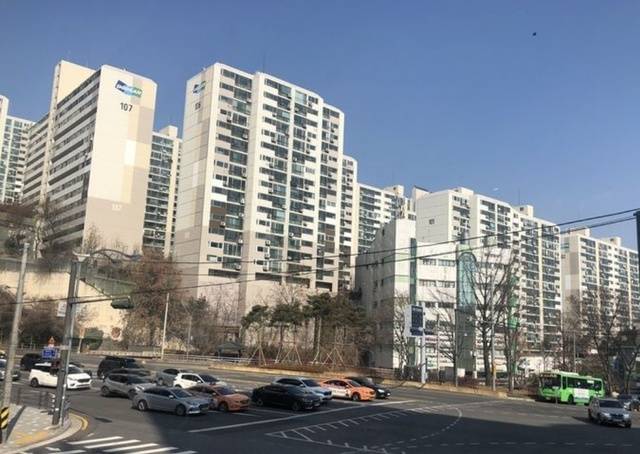 금호두산 재건축추진준비위원회(이하 준비위)는 지난 17일 성동구청에 재건축진단 신청을 완료했다고 18일 밝혔다. /금호두산 준비위