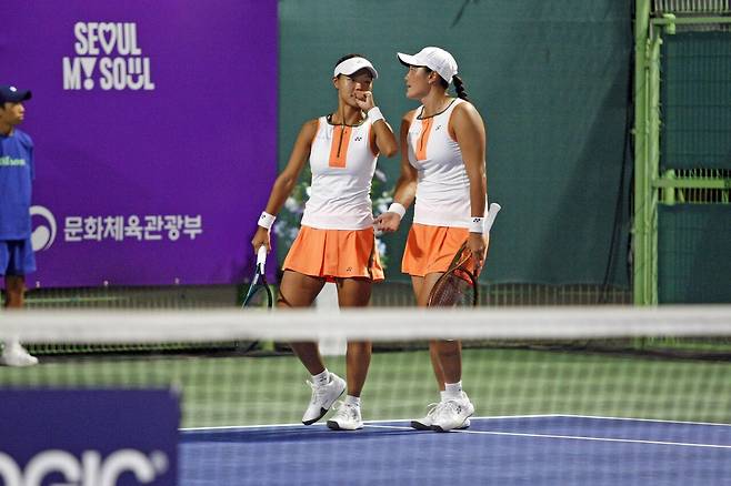 복식 1회전에서 탈락한 백다연과 이은혜. 코리아오픈