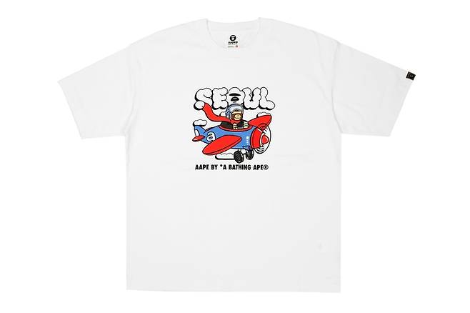 더현대 서울 에이프 매장 오픈을 기념해 제작한 '에이프 서울 에디션' 제품 사진.