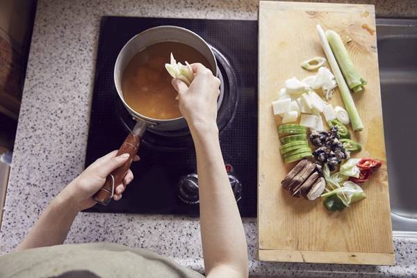 된장은 나트륨 함량이 높아​, 국물로 매일 먹기보다는 무침이나 소스로 가끔 활용하는 것이 바람직하다.​/사진=클립아트코리아