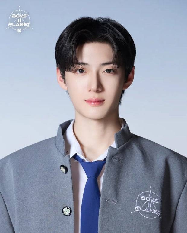 웨이크원 소속 정상현 연습생.