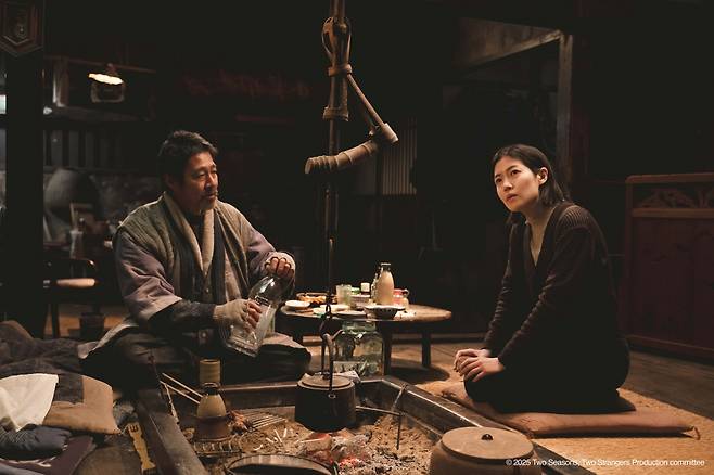 경쟁부문 초청작 '여행과 나날'의 한 장면. /BIFF 제공