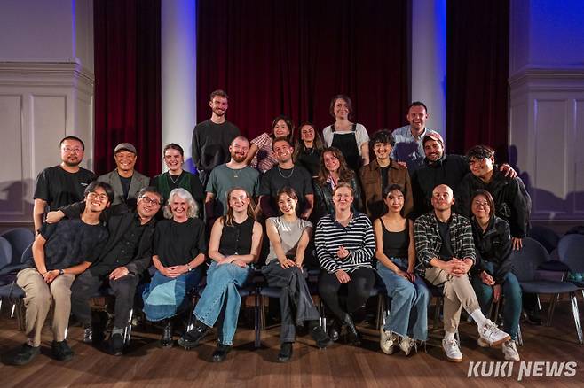 정선 지역대표예술단체 극단 산과 스코틀랜드 예술단체 극단 원더풀스(Wonder Fools). 극단 산