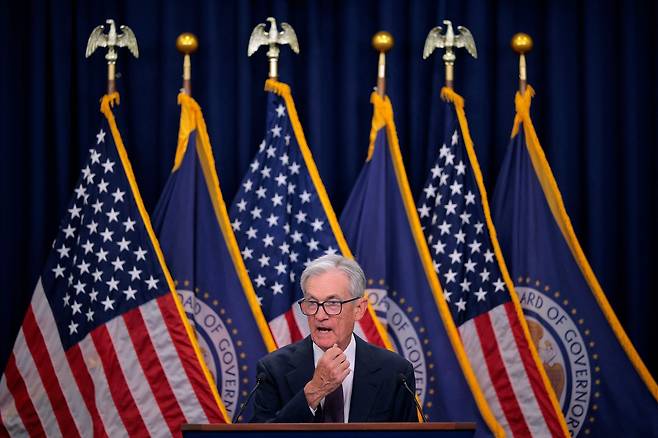 제롬 파월 미국 연방준비제도(Fed·연준) 의장이 17일(현지시간) 9월 미 연방공개시장위원회(FOMC) 회의 종료 후 개최한 기자회견에서 발언하고 있다. [AFP]