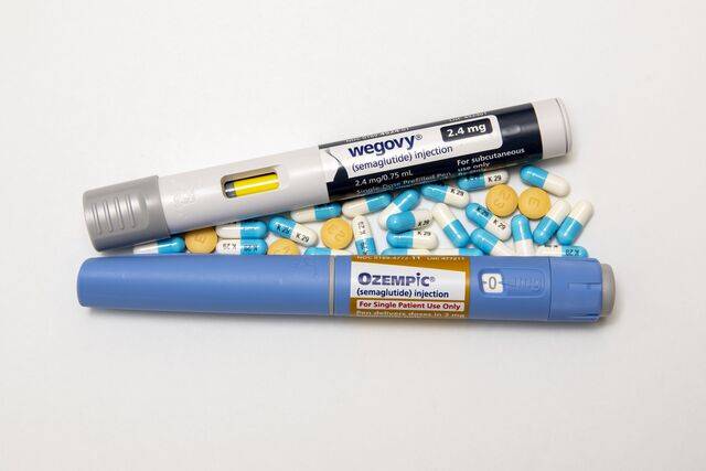 미국 제약사 ‘일라이 릴리’가 개발 중인 알약 형태의 비만약 ‘오르포글리프론’(Orforglipron)이 임상 시험 결과 비만 환자의 체중을 유의하게 줄이는 것으로 확인됐다. 로이터통신 등 외신은 올해 안으로 이 약이 미국 식품의약국(FDA)의 승인을 받을 것으로 전망했다. 사진은 기사의 특정 사실과 관련 없음. 클립아트코리아