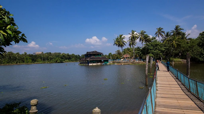 인도 남부 케랄라주 티루바난타푸람의 관광지인 ‘벨리 레이크 투어리스트 빌리지’ 전경. 사진은 기사 내용과 무관함. 티루바난타푸람지역관광진흥위원회 홈페이지 캡처