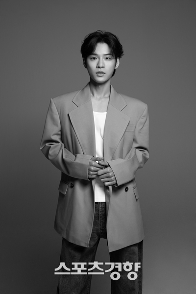 17일 음주운전 적발로 드라마 ‘아기가 생겼어요’에서 하차한 배우 윤지온. 사진 스포츠경향DB