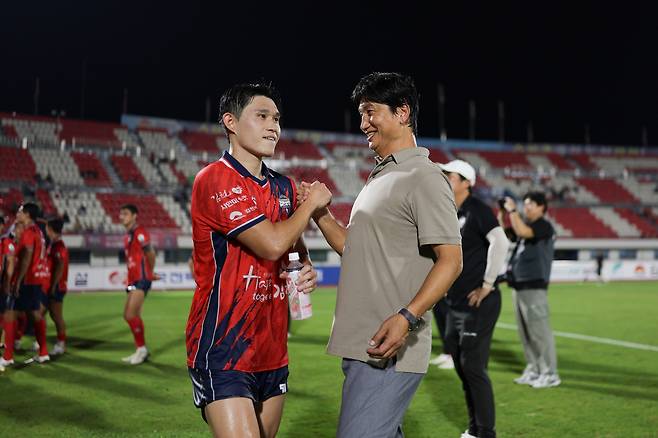 김천종합운동장/ K리그1/ 김천상무프로축구단 vs 수원FC/ 김천 이동경, 정정용 감독/ 사진 김정수