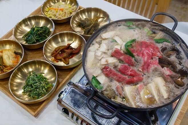 성현한정식 약채락