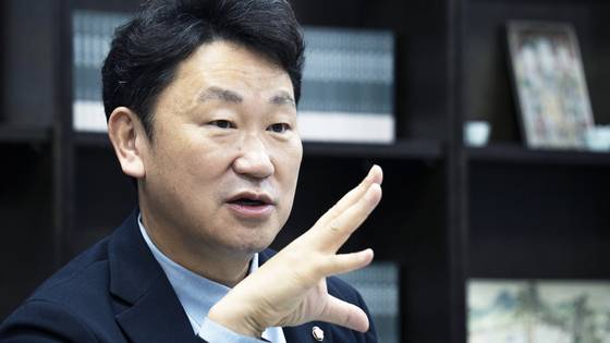 곽상언 더불어민주당 의원은 17일 중앙일보 인터뷰에서 ″유튜브 권력이 정한 후보는 국민이 선택한 것이 아니다″라고 말했다. 사진 곽상언 의원실