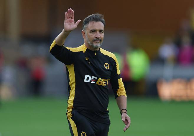 울버햄튼 원더러스가 개막 후 1승도 거두지 못한 비토르 페레이라 감독과 3년 재계약을 했다. 사진은 울버햄튼 사령탑을 맡은 페레이라 감독의 모습. /사진=로이터