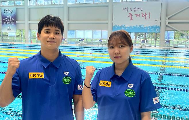 왼쪽부터 권순재 트레이너, 김민주 트레이너. 대한수영연맹
