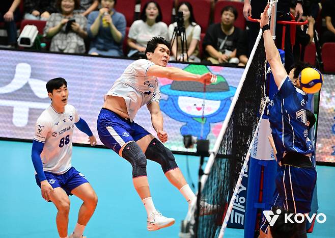 김규민 스파이크. 한국배구연맹