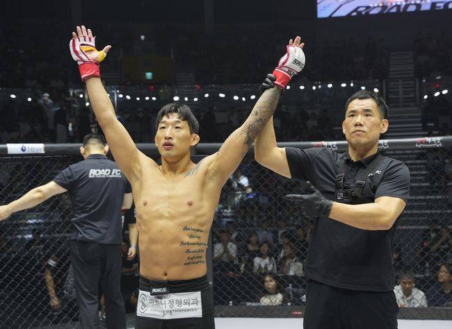 로드FC&nbsp;공무원 한상권(29,&nbsp;김대환MMA)이 러시아 챔피언을 상대로 승리해 언더독의 평가를 뒤집겠다고 다짐했다. / 로드FC