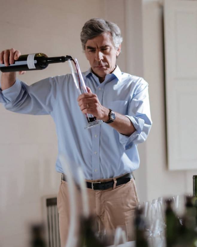 엔리케 티라도.&nbsp;