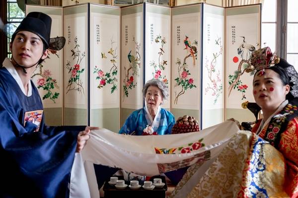 제30회 부산국제영화제 윤여정 / 사진=유니버설 픽쳐스