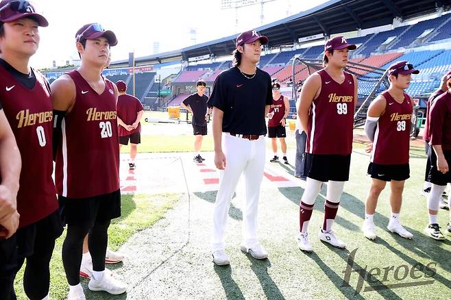 ▲ 가운데에 선 안우진 ⓒ키움 히어로즈