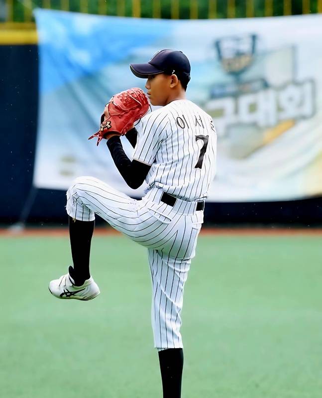 이서준이 중학교 1학년 시절 인천 남동구유소년야구단에서 활약하던 모습. /사진=대한유소년야구연맹