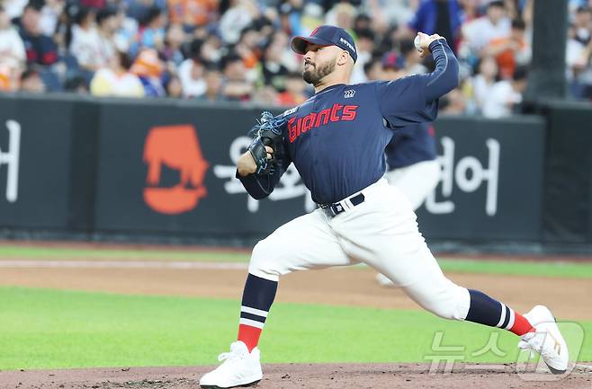 롯데 자이언츠 외국인 투수 알렉 감보아. 2025.8.12/뉴스1 ⓒ News1 김기남 기자