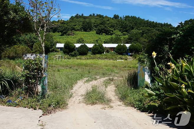 대마초등학교 터. ‘1 학생, 1 선생님’을 거쳐 지난 2023년부터 휴교 상태다. 2025.9.19/뉴스1 ⓒ News1 조영석 기자
