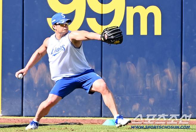 16일 대구삼성라이온즈파크에서 열린 롯데와 삼성의 경기, 삼성 오승환이 캐치볼을 하고 있다. 대구=허상욱 기자wook@sportschosun.com/2025.09.16/