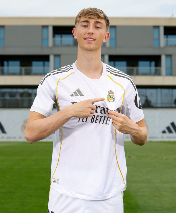 딘 하위선(레알마드리드). 레알마드리드 인스타그램 캡처