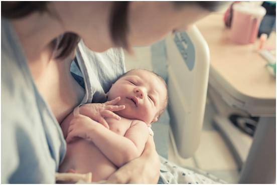 산모와 신생아. 게티이미지뱅크